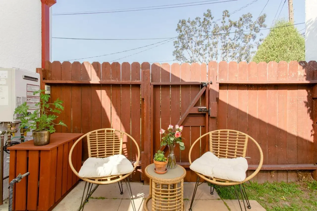 Casita Charm, Cozy Character Villa Long Beach 0*,  United States