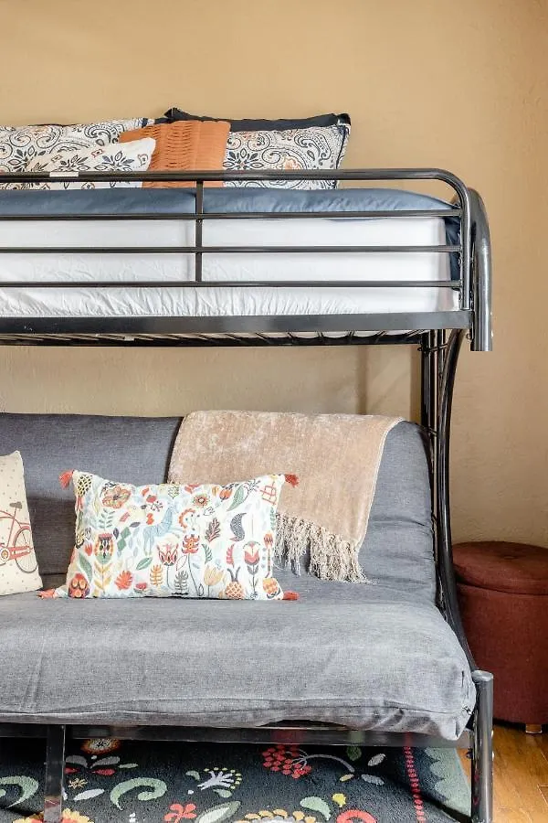 Casita Charm, Cozy Character Villa Long Beach