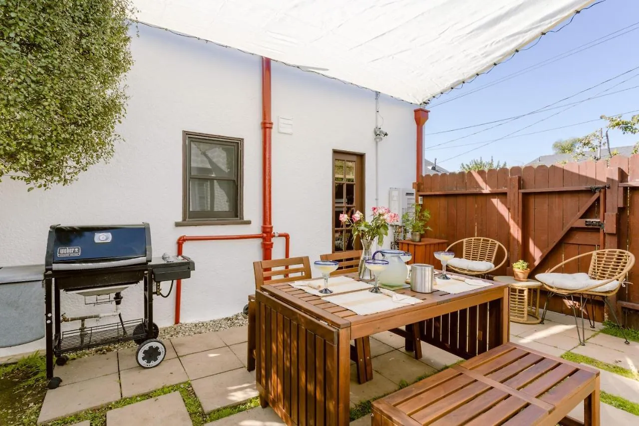 Casita Charm, Cozy Character Villa Long Beach