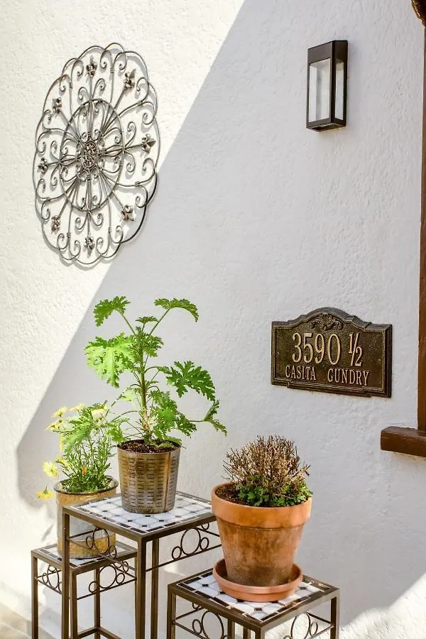 Casita Charm, Cozy Character Villa Long Beach Holiday home