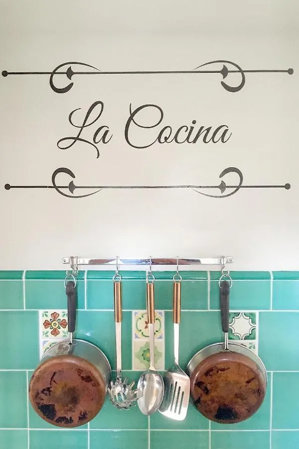 Casita Charm, Cozy Character Villa Long Beach 0*,  United States