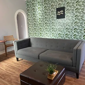 Apartment 2bed 1bath Close To Downtown Lb, La And Oc., Long Beach
